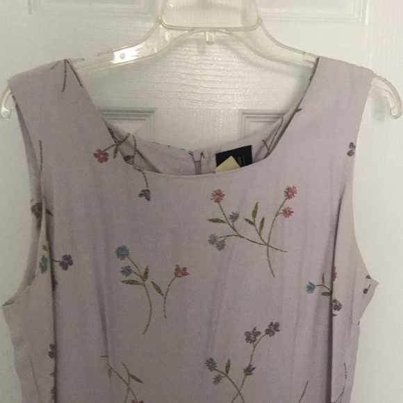 Light colored purple zip up dress with overlaying sweater. Floral design - Picture 3 of 4